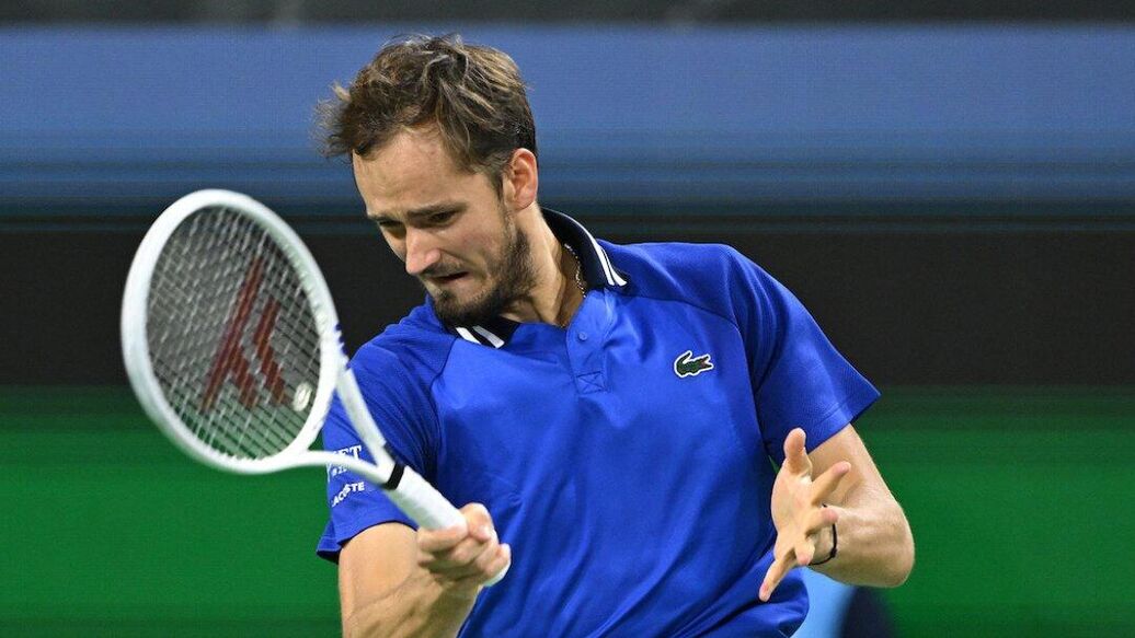 Медведев Индиан-Уэллс Мастерс — Медведев вышел в четвертьфинал "Мастерса" в Индиан-Уэллсе