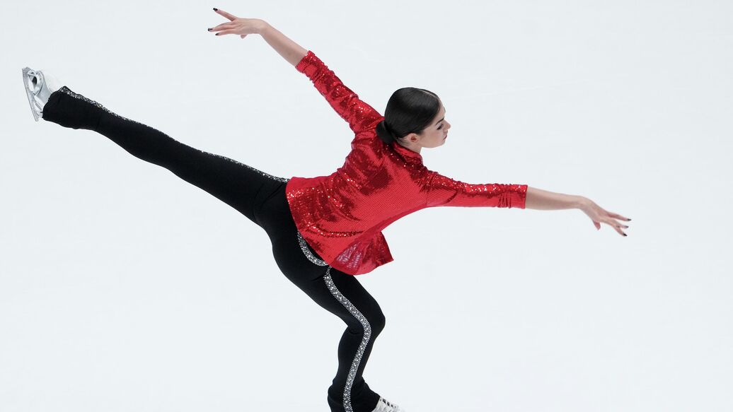 Аделия Петросян четверной тулуп — Петросян блестяще выполнила четверной тулуп на тренировке