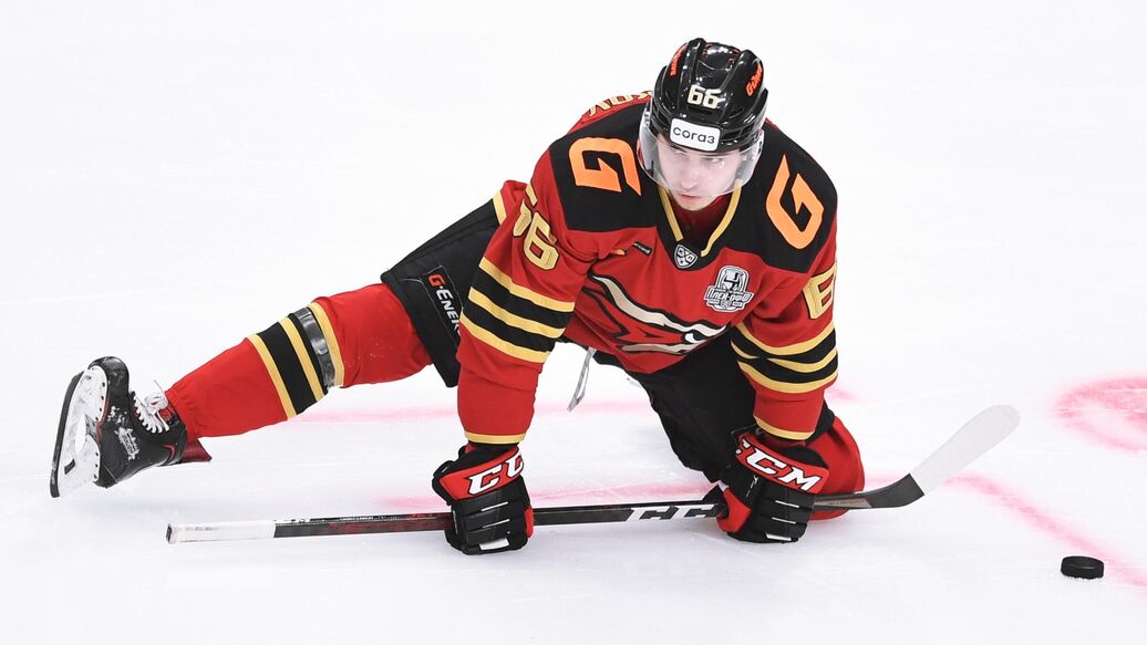 Чистяков, Авангард, контракт — Авангард продлил контракт с Чистяковым на один сезон