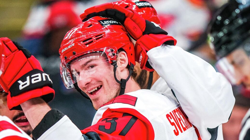 Каролина Тампа NHL — Победа "Каролины" над "Тампой" с двумя передачами Свечникова