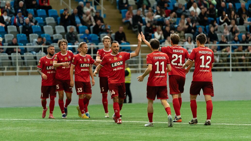 Енисей КАМАЗ матч — Футболисты "Енисея" одержали победу над "КАМАЗом"