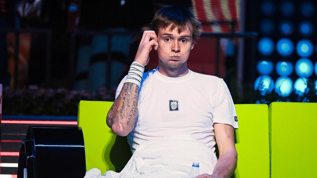 Бублик снялся с турнира — Бублик снялся с турнира в Дохе из-за усталости