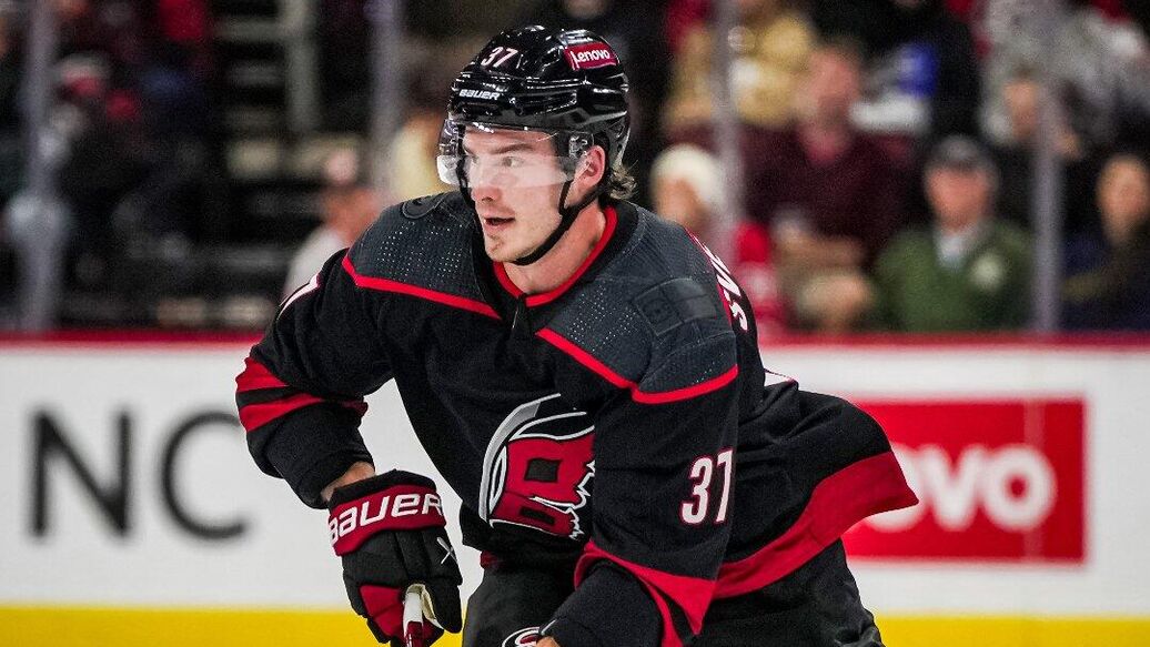 Каролина Рейнджерс матч — Гол Свечникова принес "Каролине" победу над "Рейнджерс"