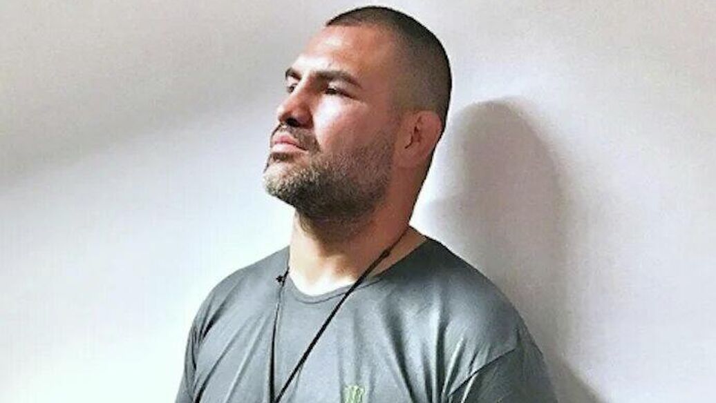 Кейн Веласкес, UFC, условно-досрочное освобождение — Кейн Веласкес вышел на свободу по УДО