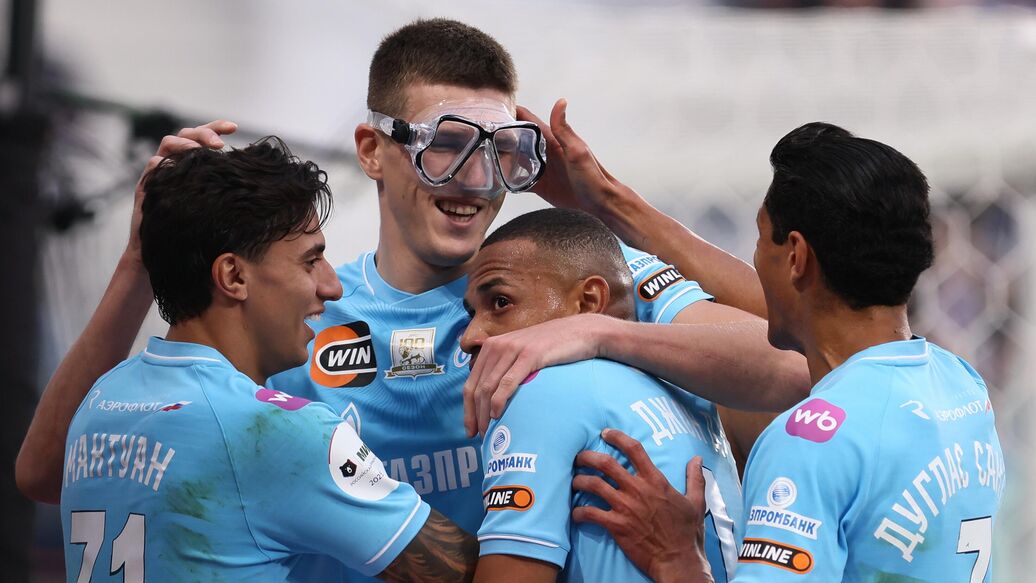 Погребняк Соболев Спартак — Погребняк поддержал Соболева после его гола в ворота Спартака