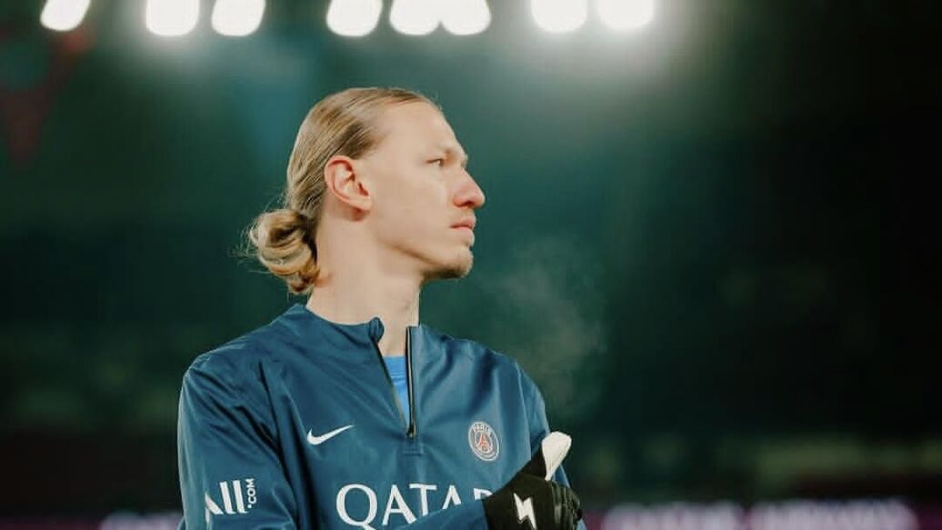 Сафонов, ПСЖ, вратарь — Тренер "ПСЖ" охарактеризовал Сафонова как талантливого вратаря