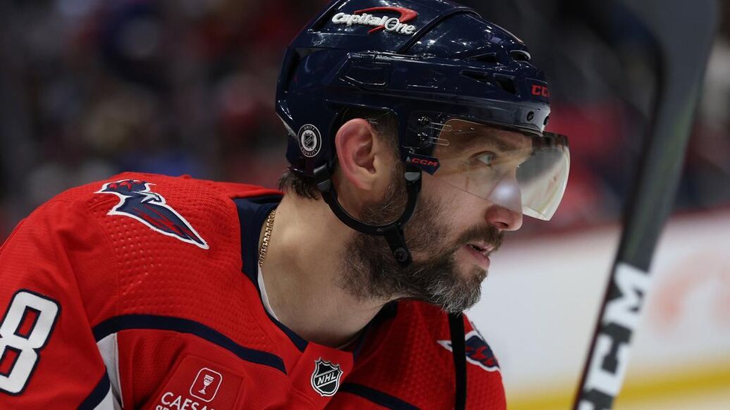 Овечкин рекорд Гретцки — Овечкину будет трудно побить рекорд Гретцки, считает Крикунов