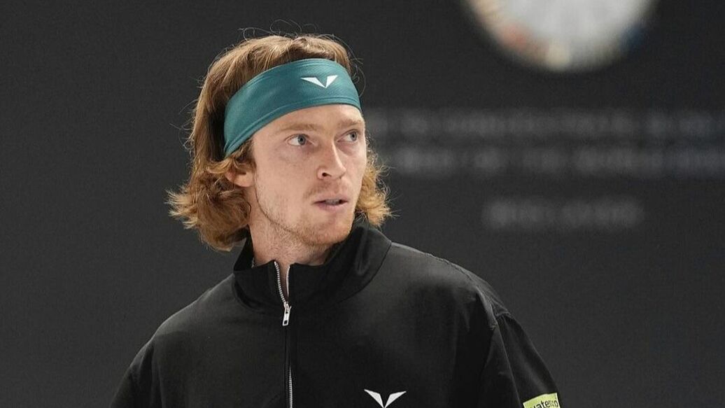 флаг России, турнир Дубай — В Дубае ребенку запретили держать флаг России на турнире