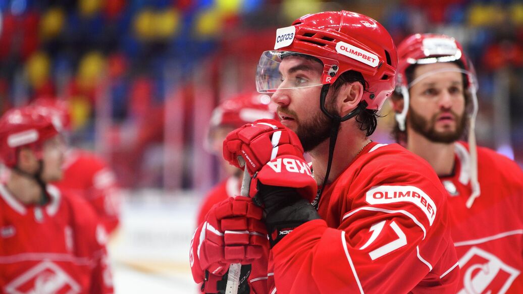 Иван Морозов Спартак — Хоккеист "Спартака" Морозов получил трехматчевую дисквалификацию