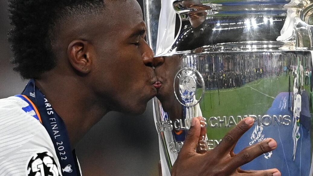 Винисиус Жуниор расизм — Винисиус Жуниор осудил расизм в футболе