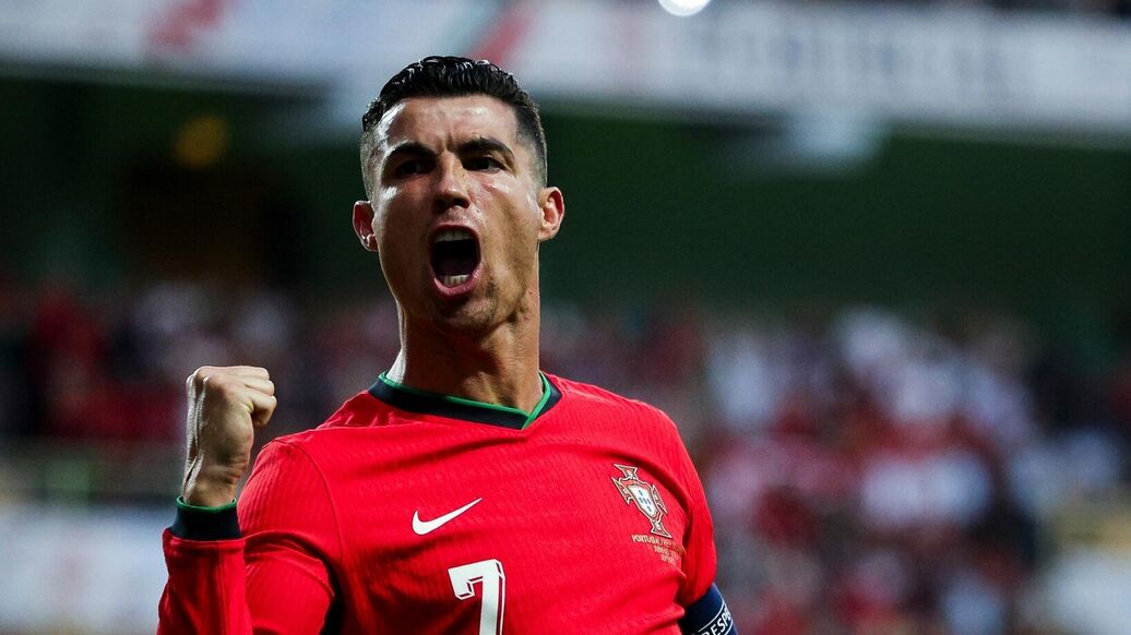 Ашхабад Роналду алабай — Ашхабад украсили изображениями алабая с мячом к приезду Роналду