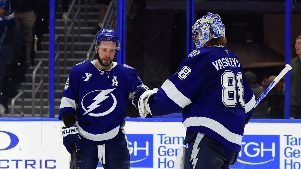 Кучеров, Тампа, Торонто — Кучеров стал героем матча "Тампы" против "Торонто"