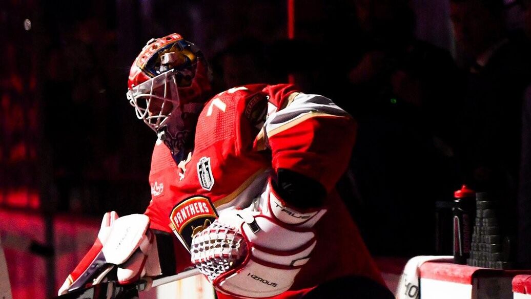 Бобровский НХЛ рекорд — Бобровский стал рекордсменом среди российских вратарей в НХЛ