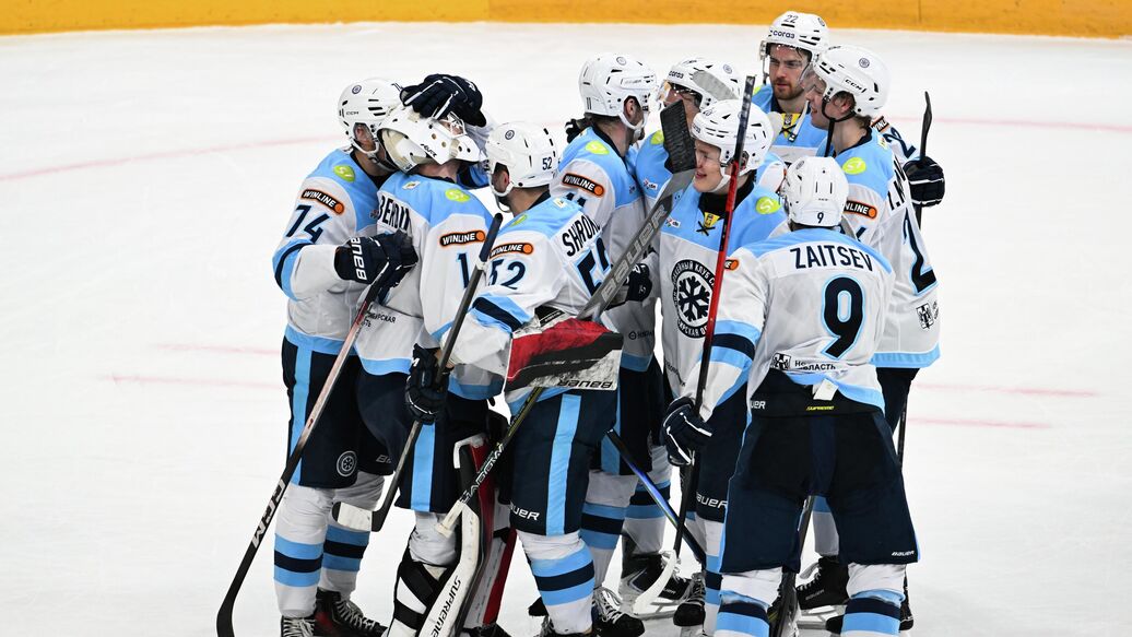 Динамо Сибирь КХЛ — Минское 'Динамо' проиграло 'Сибири' в 1100-м матче КХЛ