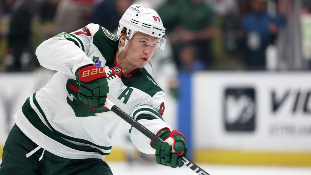 Миннесота Чикаго НХЛ — Победа "Миннесоты" над "Чикаго" благодаря Тренину и Капризову