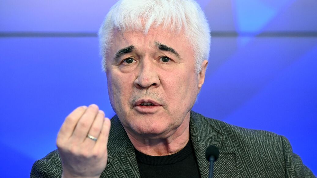 судьи российский футбол — Ловчев: Судьи испортили российский футбол своими решениями