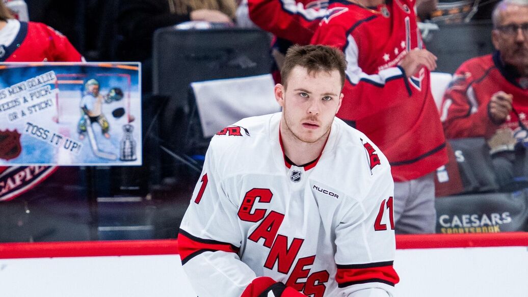 Каролина Харрикейнз, Лос-Анджелес Кингз, НХЛ — Каролина Харрикейнз одержала победу над Лос-Анджелес Кингз в овертайме