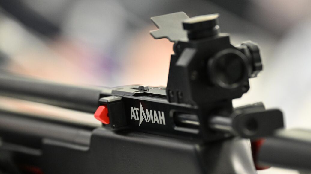 Биатлон Олимпиада 2023 — Норвежский биатлонист одержал победу в дебютной гонке Олимпиады