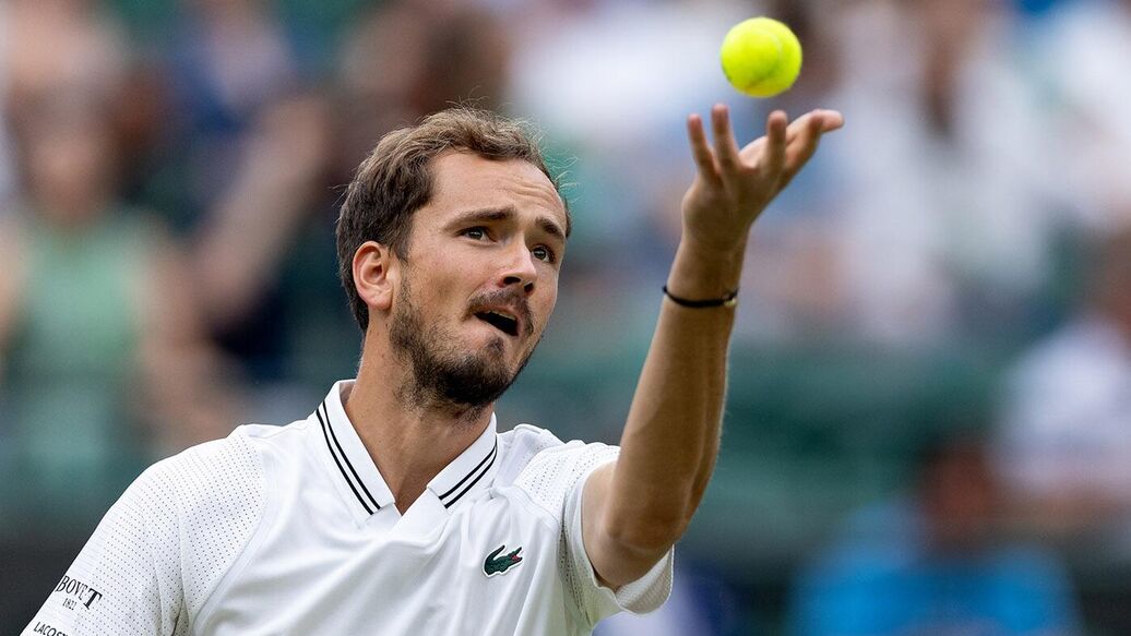 Медведев, турнир в Дубае — Медведев стартовал с победы на турнире в Дубае